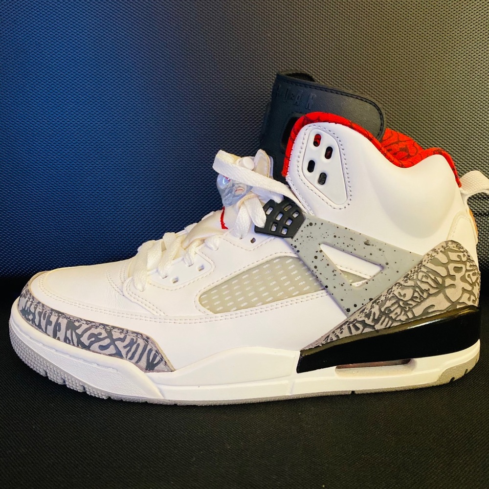 Jordan Spizike Sneakers